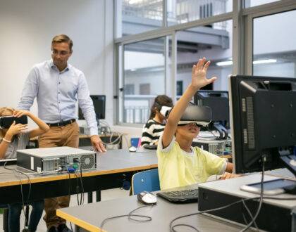 Tech in Education: Adapting Classroom Learning to the Digital Age 1 Tech in Education: Adapting Classroom Learning to the Digital Age