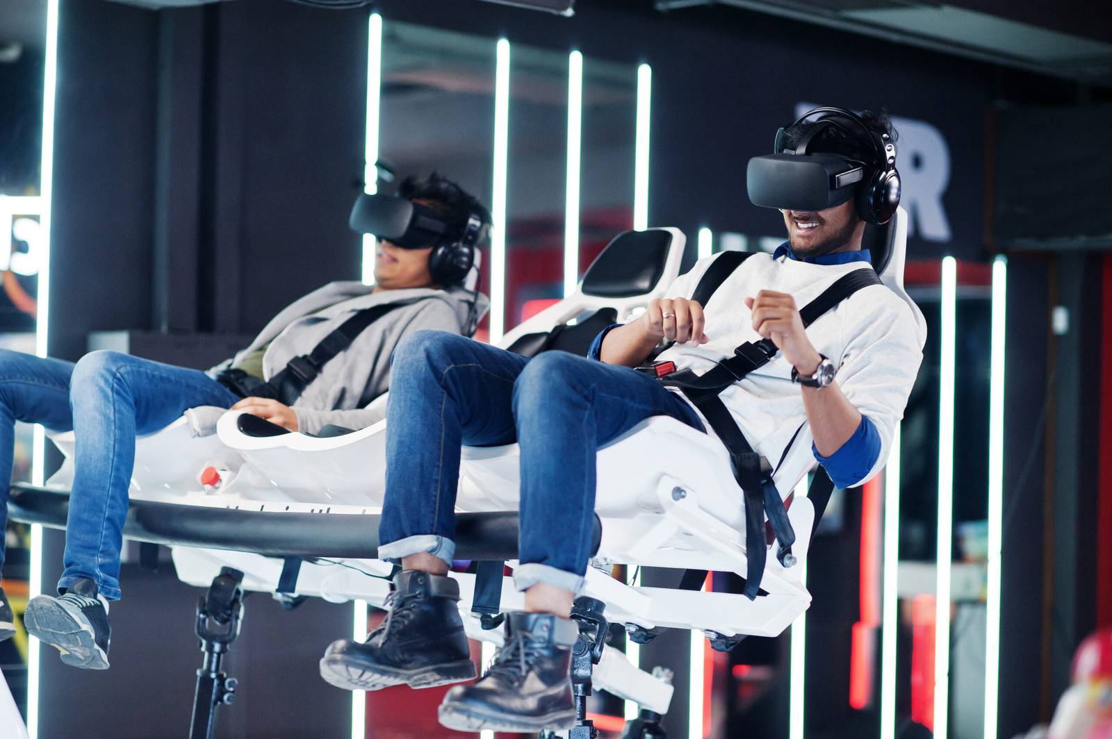 Gaming Industry Trends: From Esports to Virtual Reality Gaming