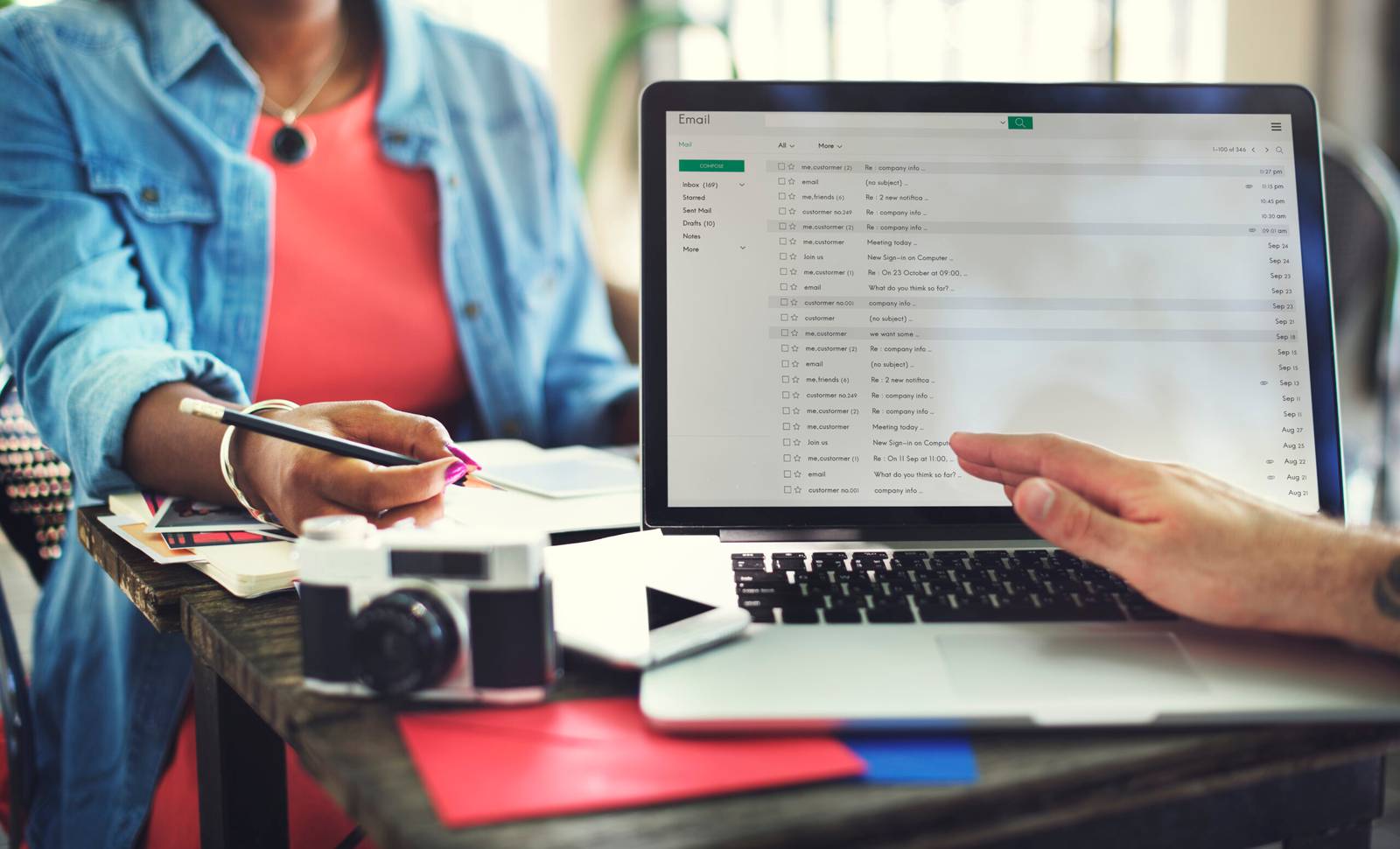 Crafting Compelling Email Campaigns: A Mississauga Guide 2 Crafting Compelling Email Campaigns: A Mississauga Guide