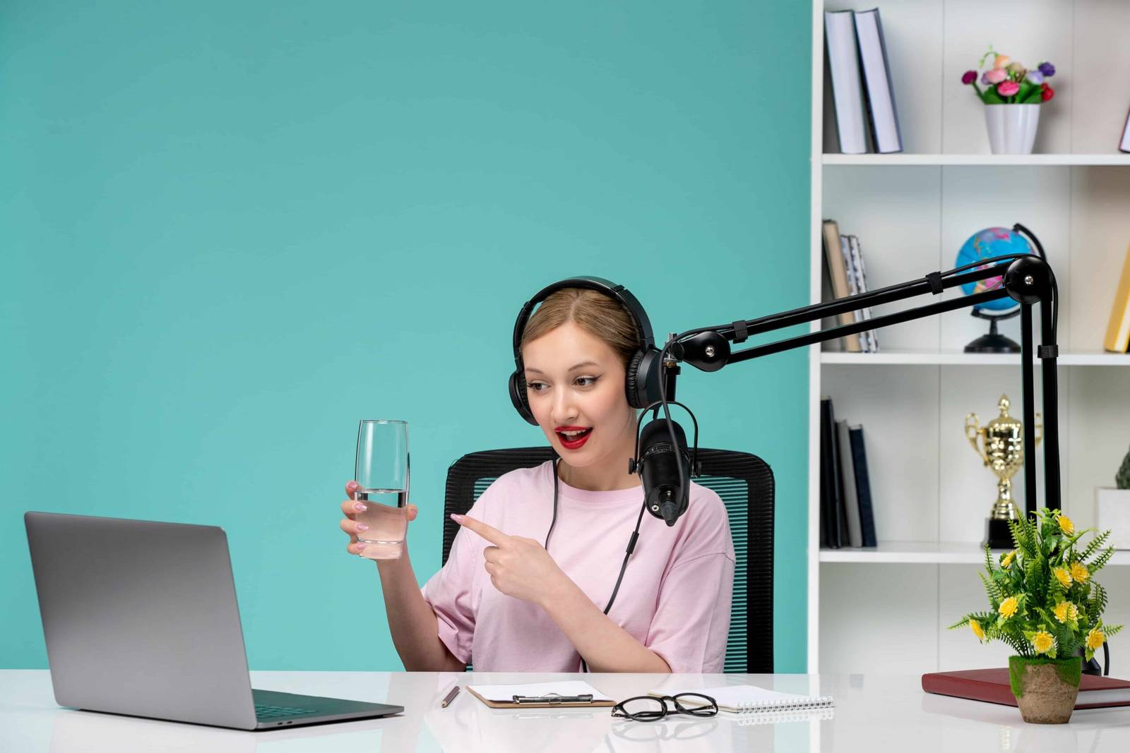 The Role of Podcasting in Canadian Content Marketing 2 Podcasting in Canadian Content Marketing